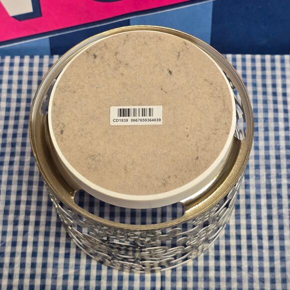 BBW Elegant Golden Bee Large 3 Wick Candle Holder - Picture 4 of 4